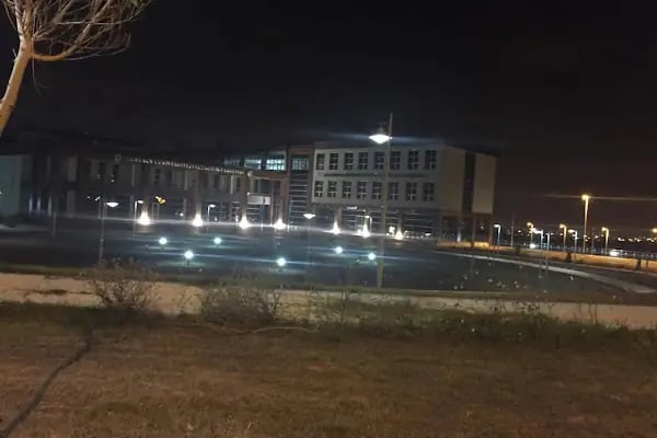 Çukurova Üniversitesi Eczacılık Fakültesi - Resim 6