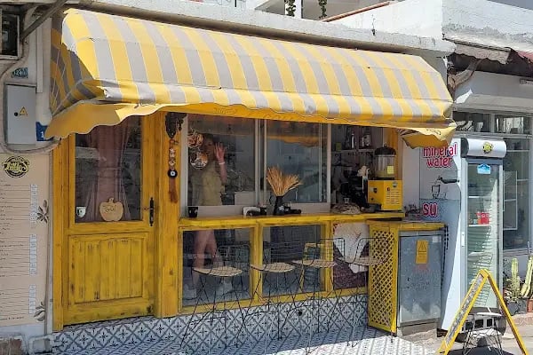 Little S Coffee Shop - Resim 4