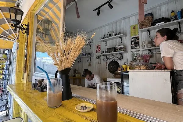 Little S Coffee Shop - Resim 5