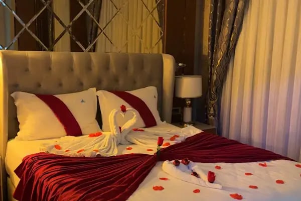 Elysium Deluxe Suites - Resim 8