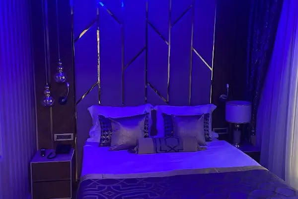 Elysium Deluxe Suites - Resim 6
