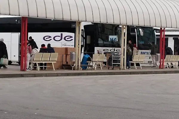 Terminal taksi durağı - Resim 4