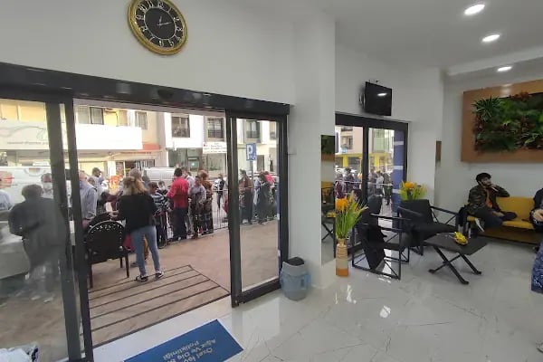 İzmir İşçievleri Ağız ve Diş Sağlığı Polikliniği - Resim 4