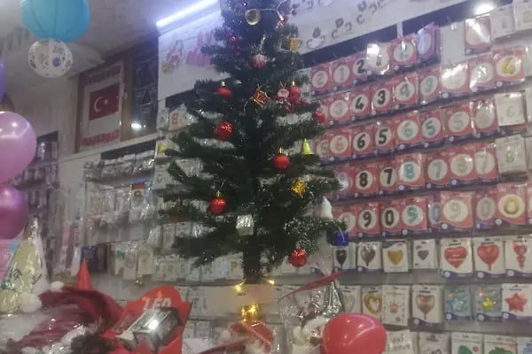 ESGOM PARTY STORE - Resim 18