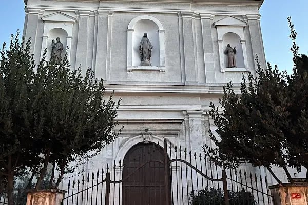 St.Etienne - Aziz İstefanos Latin Katolik Kilisesi - Resim 1