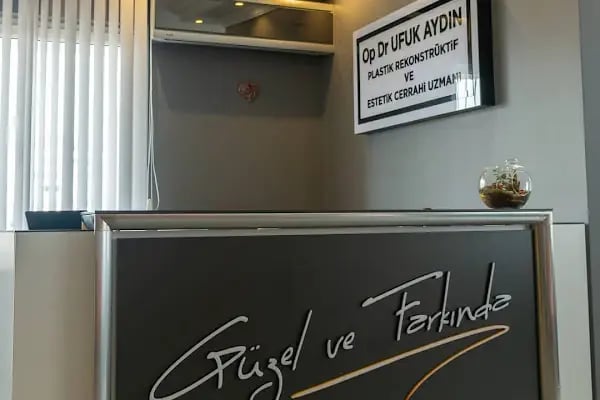 Estetik Cerrahi Uzmanı Op. Dr. Ufuk Aydın - Resim 8