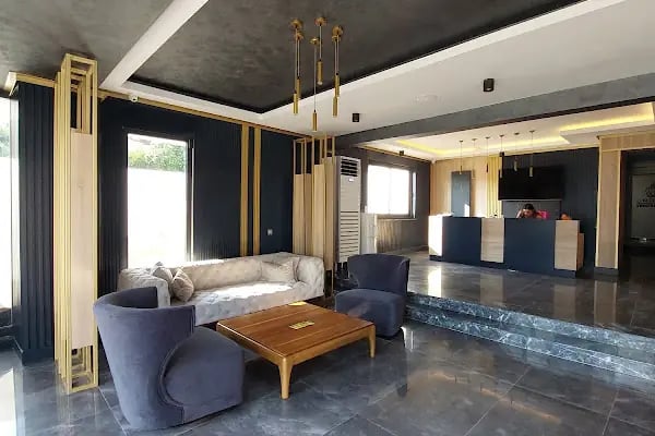 CROWN CONSTRUCTION - Resim 3