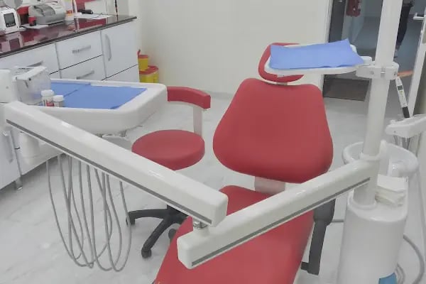 Diş Konağı Ağız ve Diş Sağlığı Polikliniği - Resim 12