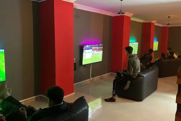 90+3 PlayStation Cafe - Resim 3