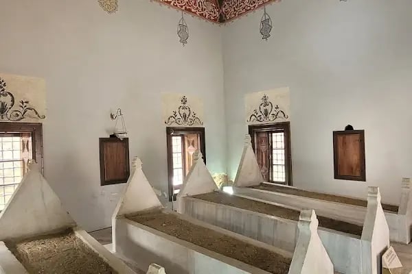 Gülruh Sultan Türbesi - Resim 16