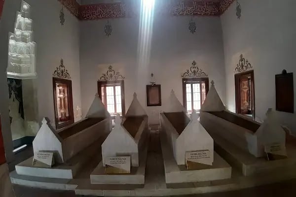 Gülruh Sultan Türbesi - Resim 17
