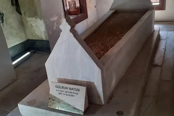 Gülruh Sultan Türbesi - Resim 5