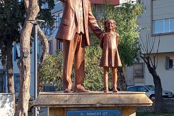 Konak Belediyesi Dr. Behçet Uz Parkı - Resim 4