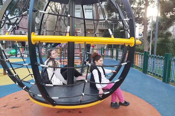 Konak Belediyesi Dr. Behçet Uz Parkı - Resim 10