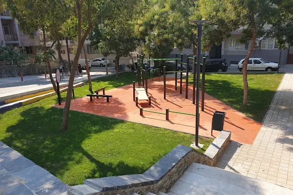 Konak Belediyesi Dr. Behçet Uz Parkı - Resim 2