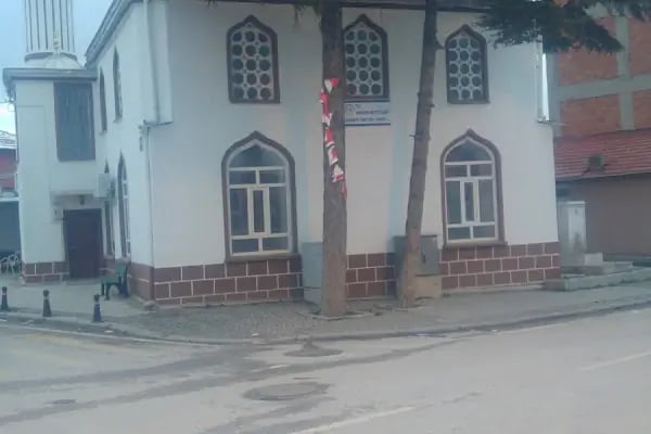 Şerife Hatun Camii - Resim 1