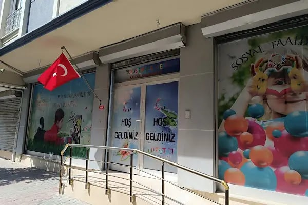Yunus Emre Gülleri Çocuk Akademisi - Resim 4