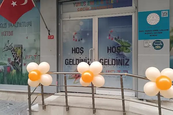 Yunus Emre Gülleri Çocuk Akademisi - Resim 2
