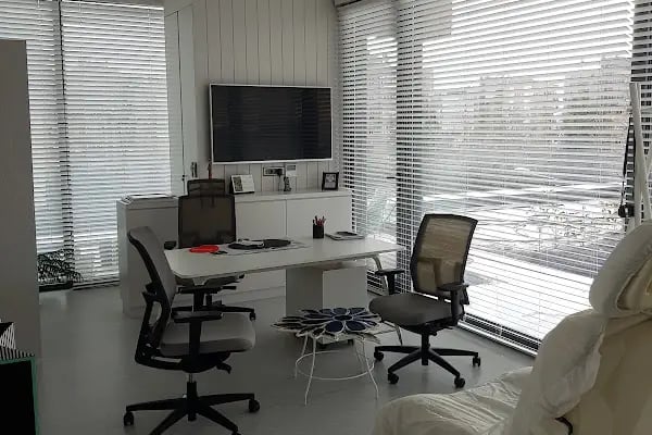 Dr. Zeynep Kırker Medikal Estetik Polikliniği - Resim 10