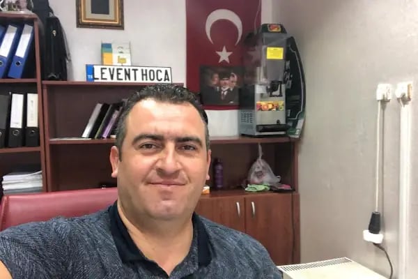 Levent Hoca Oto Alım Satım Merkezi - Resim 3
