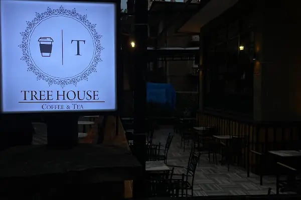 TreeHouse Coffee Shop - Resim 15