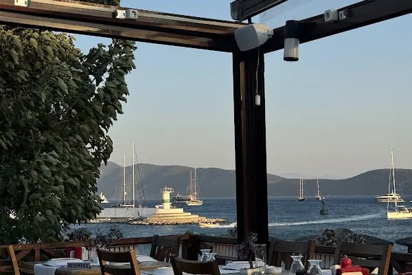Bistro Marina Neyzar - Resim 4