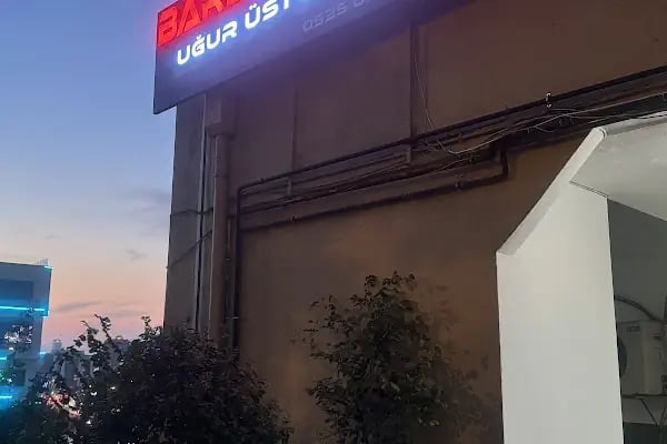 BARBER CLUB Uğur Üstünbaş Ataşehir erkek kuaförü - Resim 3