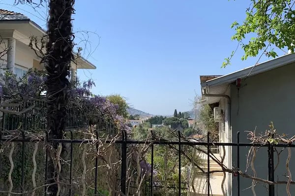 Great view at stairs - Resim 2