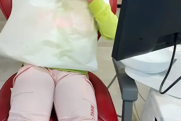 Bağcılar Safa Diş Ağız ve Diş Sağlığı Polikliniği - Resim 2