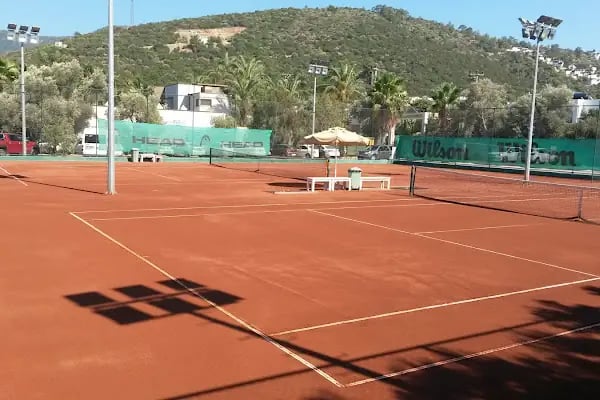 3 sısters tenis kulübü TORBA - Resim 11