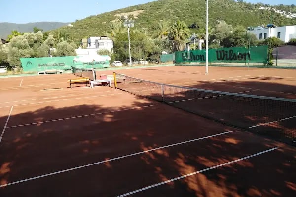 3 sısters tenis kulübü TORBA - Resim 10