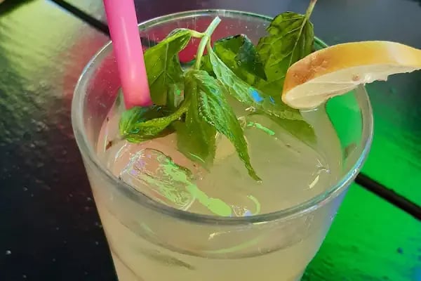 Her Şey AŞK tan Deli Cafe - Resim 11