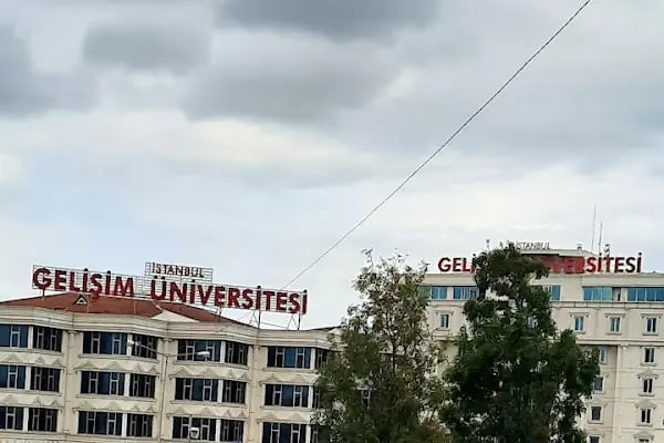 İstanbul Gelişim Üniversitesi - Resim 10