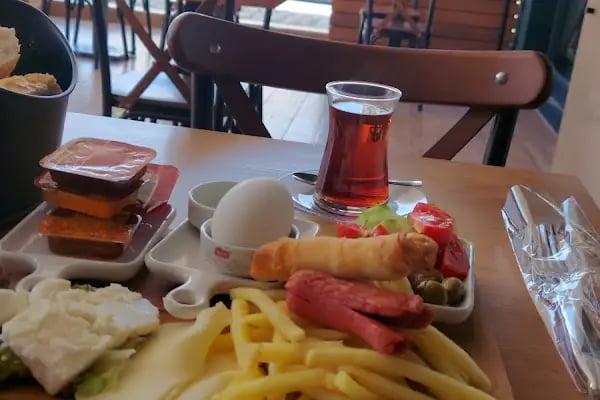 Serter Bey Kahvaltı ve Börek Döşemealtı - Resim 1