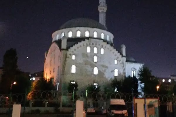 Çınar Camii - Resim 16