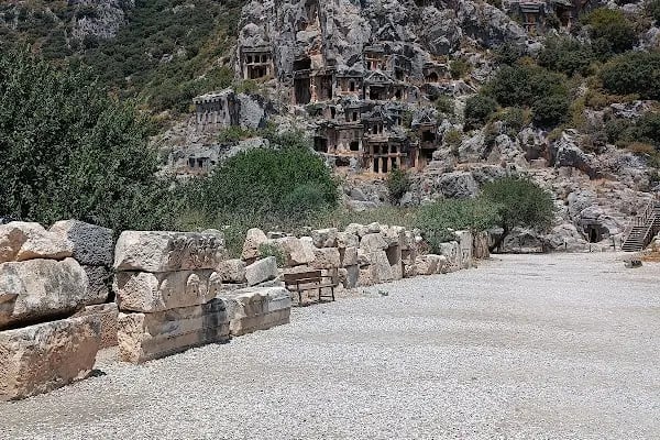 Antalya Demre İlçe Halk Kütüphanesi - Resim 2