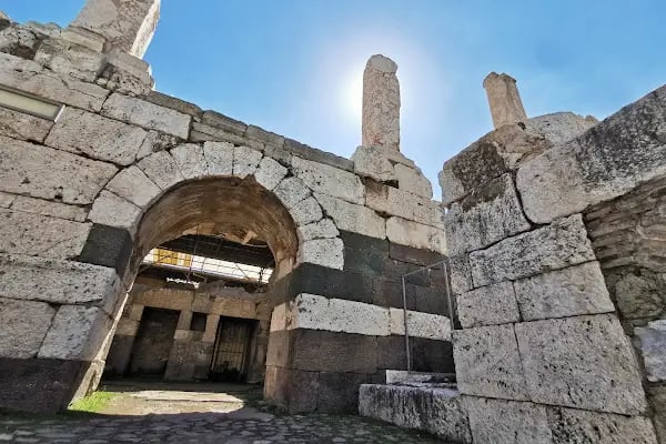 Agora Ören Yeri - Resim 20