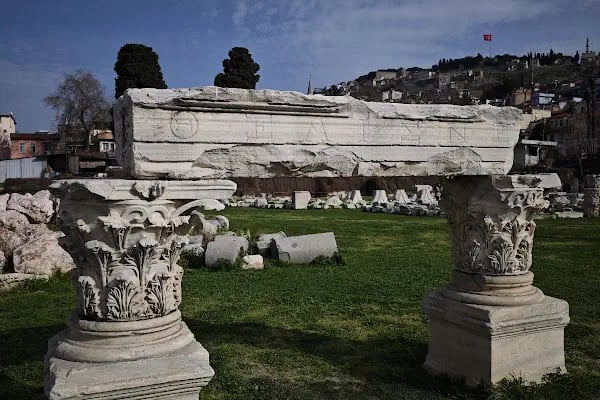 Agora Ören Yeri - Resim 14