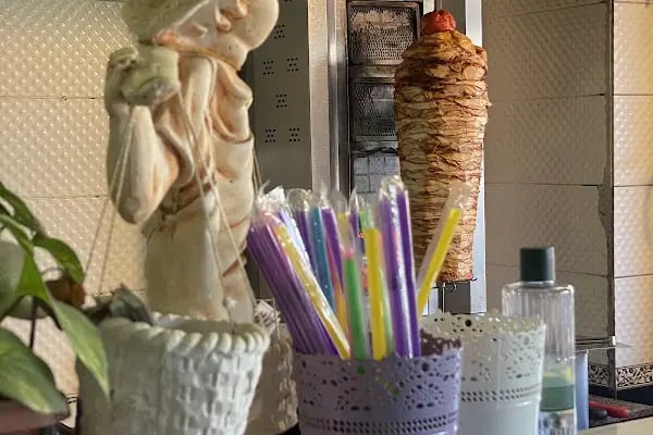 Botanix Cafe &amp; Bistro - Resim 13