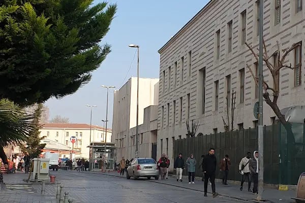 Laleli-İstanbul Üniversitesi - Resim 7