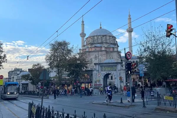 Laleli-İstanbul Üniversitesi - Resim 6