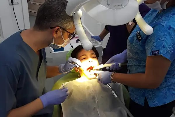 Özel Atalya Ağız ve Diş Sağlığı Polikliniği - Resim 16