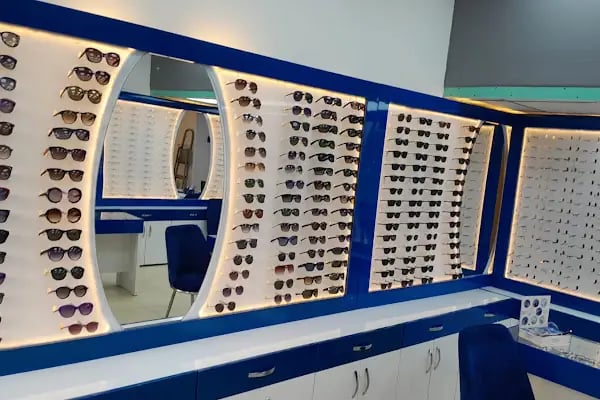 Parlar Optik - Resim 6