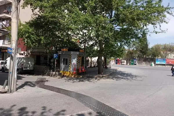 Üçkuyular Meydanı - Resim 11