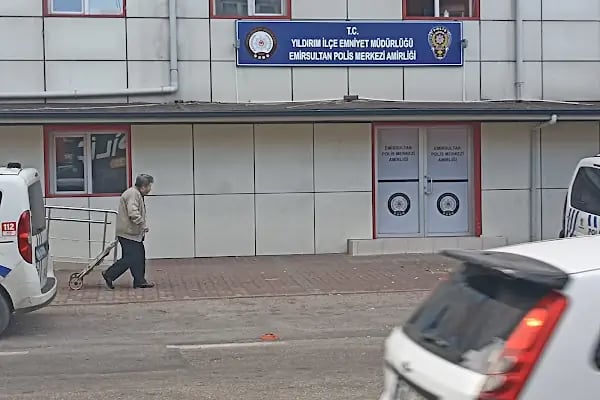 Emirsultan Polis Merkezi - Resim 2