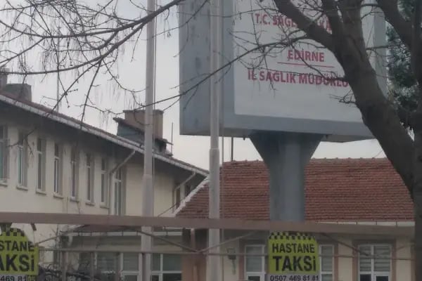 Eski devlet hastanesi - Resim 1