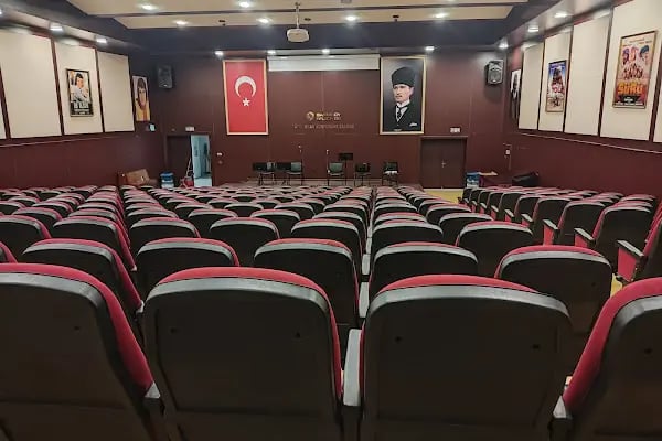 Tarık Akan Konferans Salonu - Resim 3