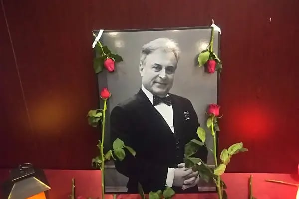 Tarık Akan Konferans Salonu - Resim 11