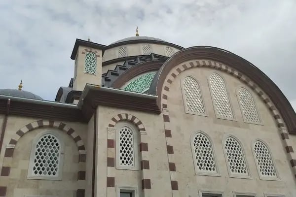 Hacı Zehra Yazaroğlu Camii - Resim 9