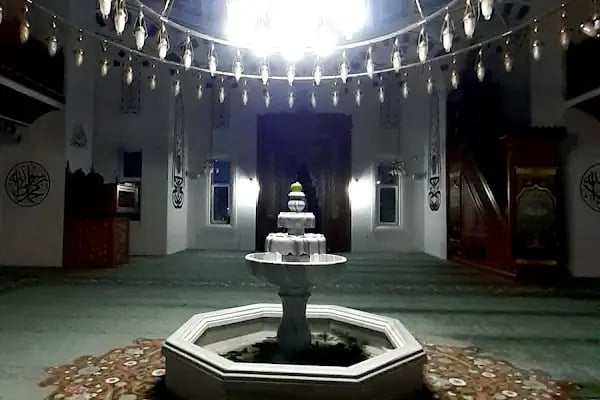 Hacı Zehra Yazaroğlu Camii - Resim 14
